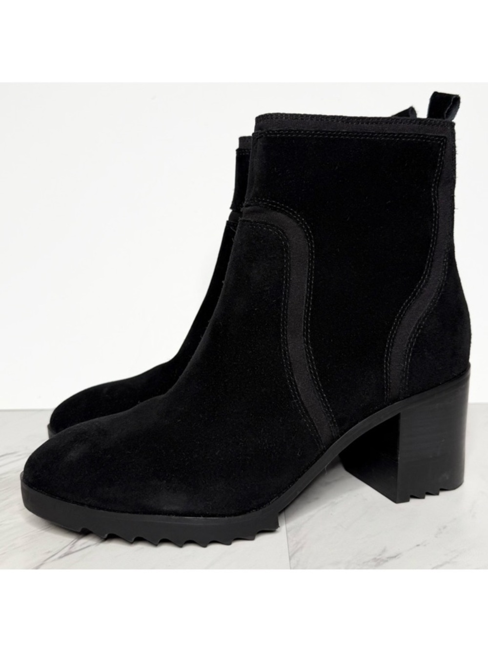 Blondo Raniah Black Suede Heeled Bootie 8 1/2 M